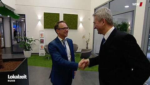 WDR Lokalzeit Ruhr besucht die VISUS mit Minister Pinkwart WDR Lokalzeit Ruhr besucht die VISUS mit Minister Pinkwart